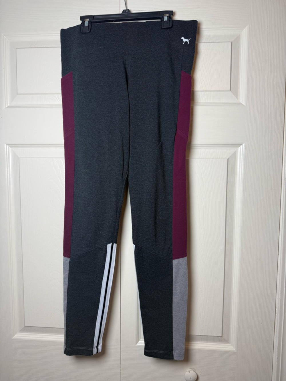 Victoria's Secret PINK women’s color-block yoga leggings